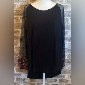 Maurice’s crewneck blouse. Long semi-sheer sleeves. Black. Size XXL.